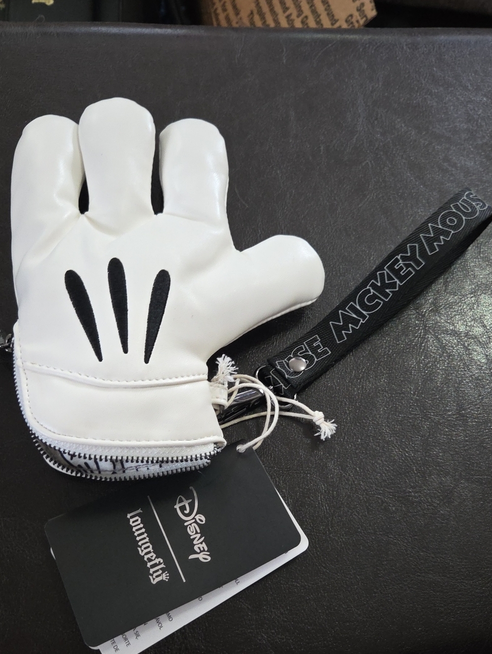 Disney Lpungefly White Mickey Glove Coin & Card Holder Wrist Pouch